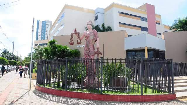 Homem que permaneceu em im&oacute;vel deve pagar aluguel &agrave; ex-esposa