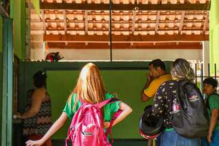 Alunos durante período com aulas presenciais na Escola Thereza Noronha de Carvalho. (Foto: Arquivo/Henrique Kawaminami)