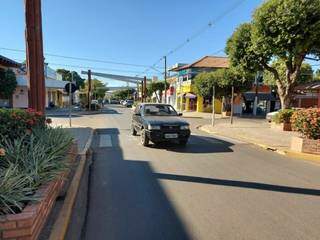 Rua no Centro do município de Bonito, principal destino turístico do Estado (Foto: Divulgação/Prefeitura)