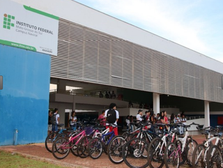 Movimentação de alunos no IFMS de Naviraí, cidade localizada a 366 quilômetros de Campo Grande (Foto: divulgação)