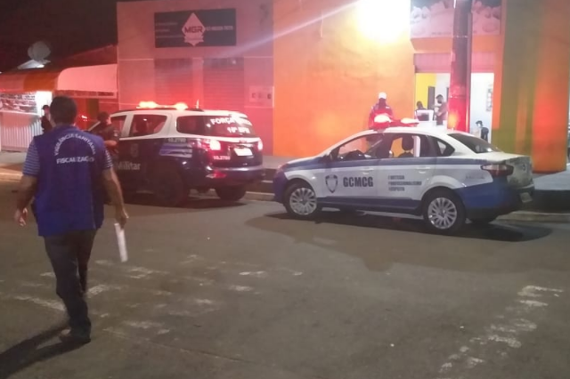 Opera&ccedil;&atilde;o fecha 18 com&eacute;rcios e manda 88 pessoas para casa 