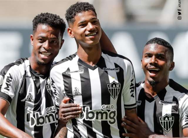 Atl&eacute;tico-MG vence o Cear&aacute; e assume a lideran&ccedil;a do campeonato