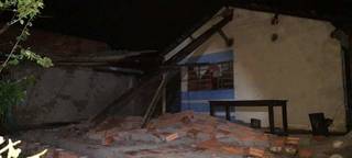 Destruição causada durante forte temporal (Foto: O Pantaneiro)