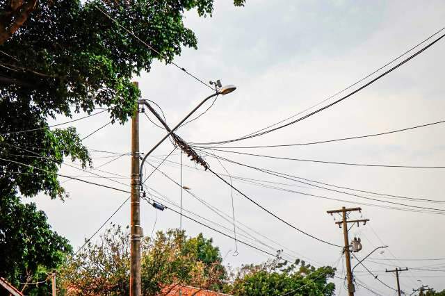 Cerca de 1,5 mil pessoas est&atilde;o h&aacute; mais de 36h sem energia, na Capital
