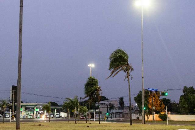 Com clima  fresco, terça-feira será de tempo nublado com possibilidade de chuva 