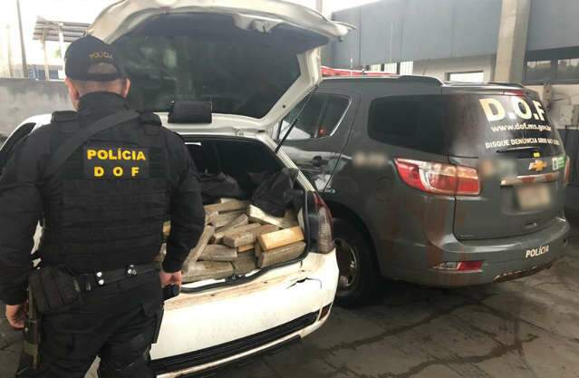 Adolescentes s&atilde;o flagrados com 207 quilos de maconha na rodovia MS-162