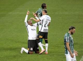 Comemoração dos jogadores do Timão diante da vitória desta noite. (Foto: Rodrigo Coca/Ag. Corinthians)