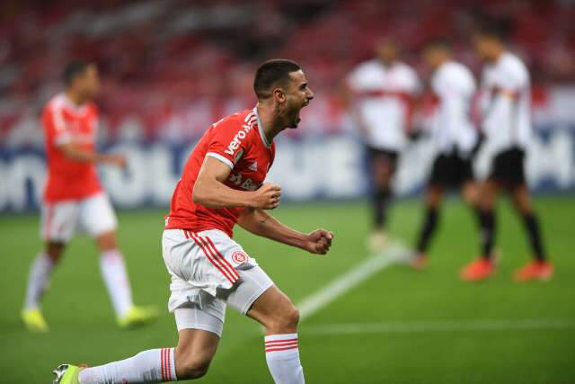 Internacional vence o Atl&eacute;tico-GO por 3 a 0 no Beira-Rio 