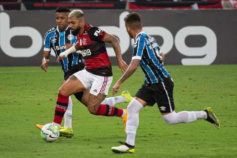 Grêmio sai na frente, mas Flamengo alcança empate com gol de Gabibol 