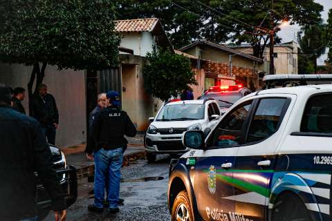 Policial morre baleado durante tentativa de assalto; c&acirc;meras registraram tiros