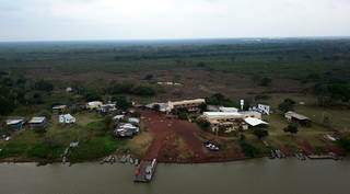 Sem amea&ccedil;as pelo fogo no Pantanal, Porto da Manga volta a atrair pescadores