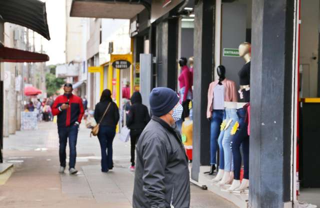 No dia mais frio do ano, sensa&ccedil;&atilde;o &eacute; de 6&ordm;C durante a tarde na Capital