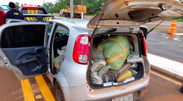 Traficantes s&atilde;o presos com mais de 400 kg de drogas na BR-267