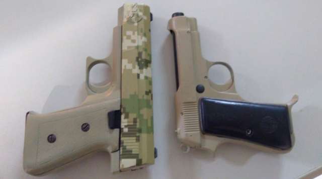 Casal &eacute; preso com pistolas, supermaconha e haxixe que seriam entregues em SP 