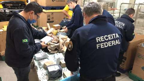 Em 4 dias, Receita Federal apreende R$ 1,9 milh&atilde;o de contrabando