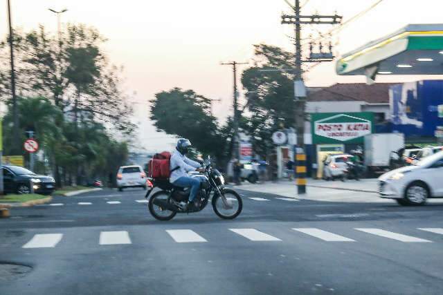 Delivery e distanciamento fazem compras de motos mais que dobrar na Capital