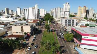 Avenida Afonso Pena, na área central de Campo Grande (Foto: Gabriel Marchese)