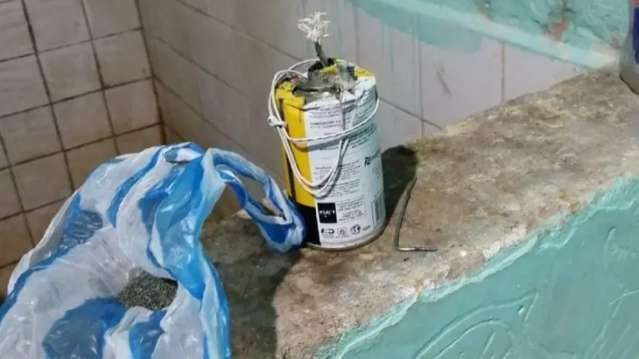 Bombas s&atilde;o encontradas com integrantes do PCC em pres&iacute;dio 