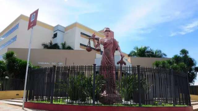 M&atilde;e e filha s&atilde;o indenizadas por hospedagem em quarto com mofo