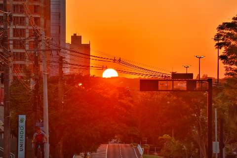 Sexta-feira ser&aacute; de c&eacute;u aberto e temperaturas podem atingir 41&deg;C em MS