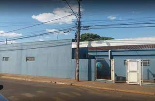 Homem morre em posto ap&oacute;s ser encontrado desacordado em carro