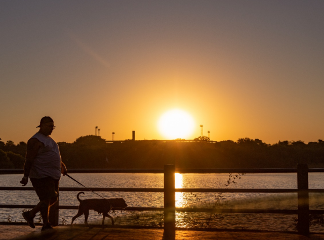 S&aacute;bado ser&aacute; de tempo seco, com umidade relativa do ar baixa e calor de 40&ordm;C 