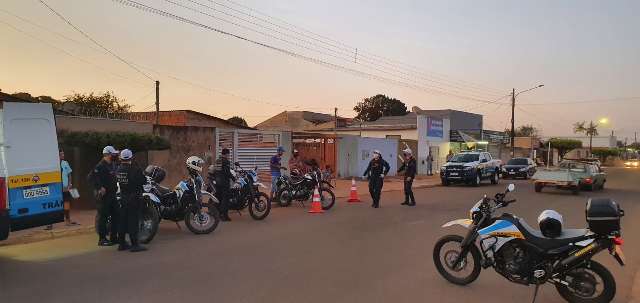 Opera&ccedil;&atilde;o recolhe 8 motocicletas e notifica 21 motoristas no S&atilde;o Conrado