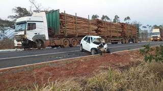 Palio colidiu de frente com carreta tritrem. (Foto: Rio Pardo News)