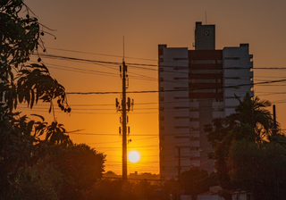 Ter&ccedil;a-feira ser&aacute; mais um dia de umidade relativa do ar baixa e calor de 40&ordm;C 