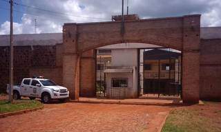 Paraguai transfere 24 bandidos do PCC de pres&iacute;dio na fronteira
