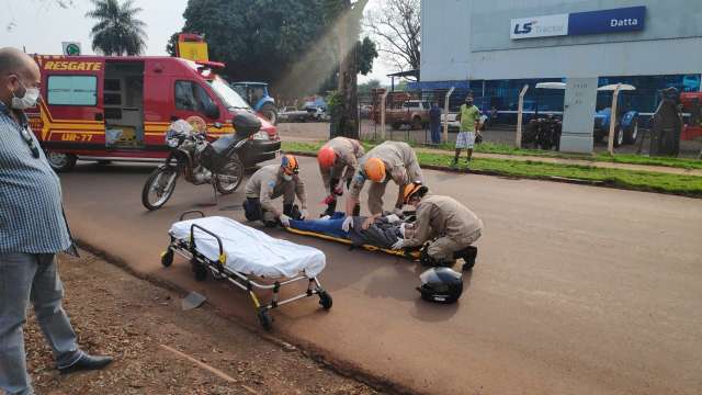 Trator circulando em local proibido provoca acidente com ferido