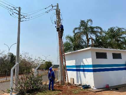 Ladr&atilde;o furta cabos de energia e deixa 42 bairros sem &aacute;gua