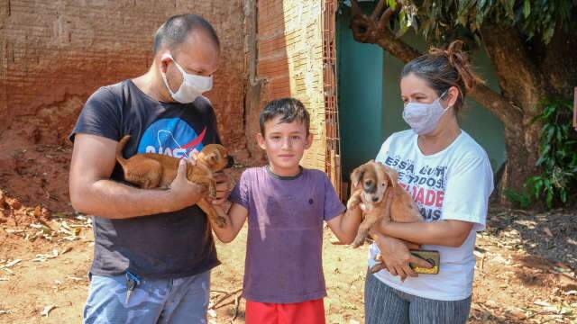 For&ccedil;a-tarefa consegue resgatar filhotes ap&oacute;s 2 dias, para felicidade de Ariel