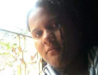 Mulher que esfaqueou v&iacute;tima at&eacute; a morte responder&aacute; a processo presa