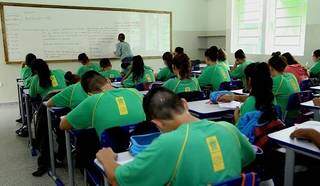 Sala de aula em escola da rede estadual lotada, cena que provavelmente não será mais vista em 2020 (Foto: Governo de MS/Divulgação)