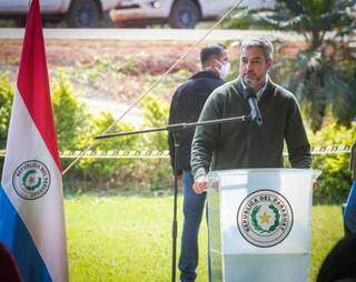 Presidente do Paraguai Mario Abdo Benítez fala em evento nesta sexta em Caaguazú (Foto: Divulgação)