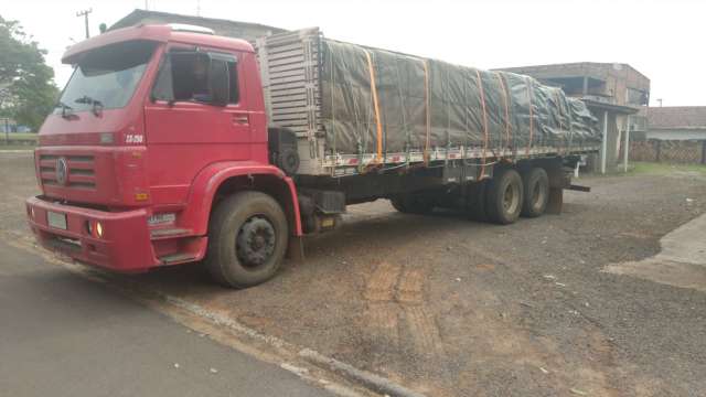 Homem &eacute; preso transportando duas toneladas de maconha em caminh&atilde;o