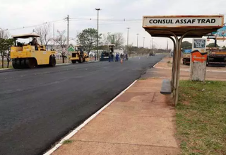 Com 3 km, terceira pista da Avenida C&ocirc;nsul Assaf Trad &eacute; conclu&iacute;da 