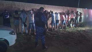 Promoter e DJ v&atilde;o para delegacia ap&oacute;s flagrante de festa com 200 pessoas