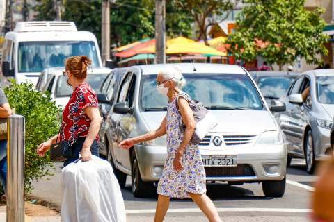 Brasil tem 456 mortes por covid em 24h e apresenta cen&aacute;rio de estabilidade