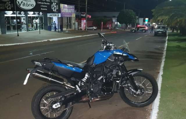 Pedestre morre aos 70 anos ap&oacute;s ser atropelado por motocicleta BMW