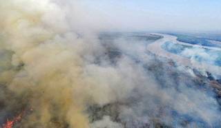 Espessa camada de fumaça que se formou em incêndio no Pantanal. (Foto: Divulgação)