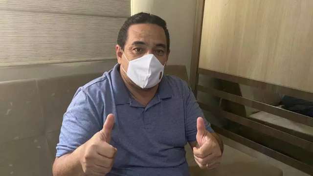 Em rede social, prefeito de Corumb&aacute; confirma positivo para covid-19