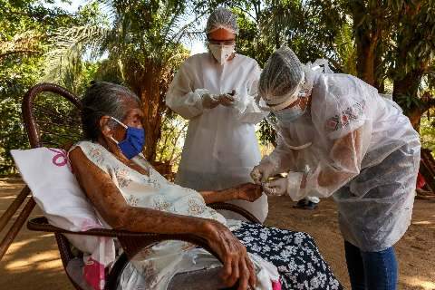 Após proibição, equipes dos Médicos Sem Fronteiras combatem covid em 11 aldeias 