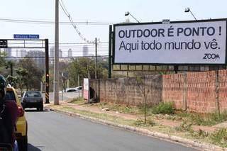Ip&ecirc;s somem de esquina na Afonso Pena e secretaria investiga