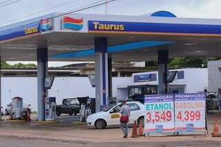 Posto de combustível da Capital, onde gasolina é venda acima de R$ 4 (Foto: Marcos Maluf/Arquivo)