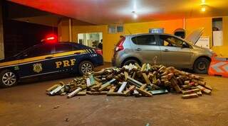 Carro furtado h&aacute; 3 anos &eacute; recuperado na fronteira com meia tonelada de maconha