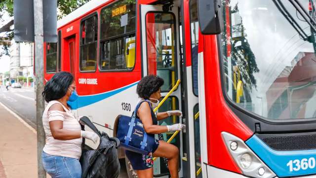 Tr&ecirc;s linhas de &ocirc;nibus mudam itiner&aacute;rio a partir de segunda
