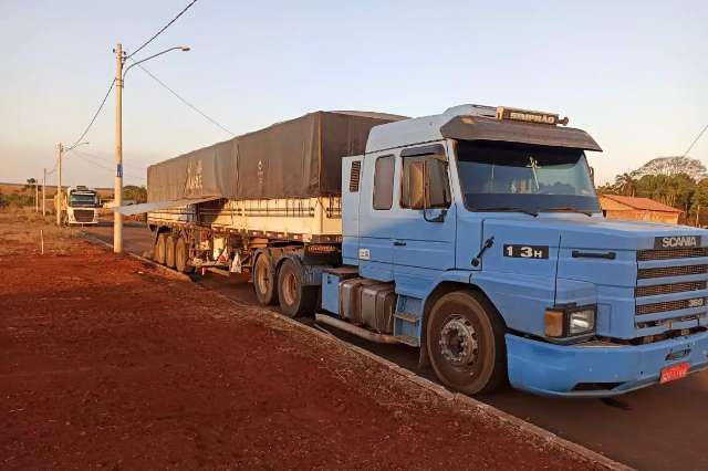 Empresas s&atilde;o multadas em R$ 54 mil e 5 carretas apreendidas com madeira ilegal