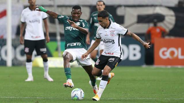 Com gol de Luiz Adriano e Gabriel Veron, Palmeiras vence o Corinthians por 2 a 0